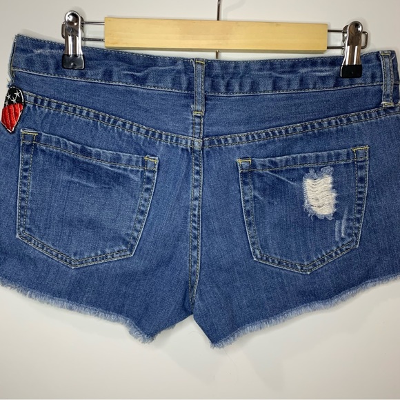 Forever 21 patchwork denim cutoff shorts size 27 - Picture 2 of 8